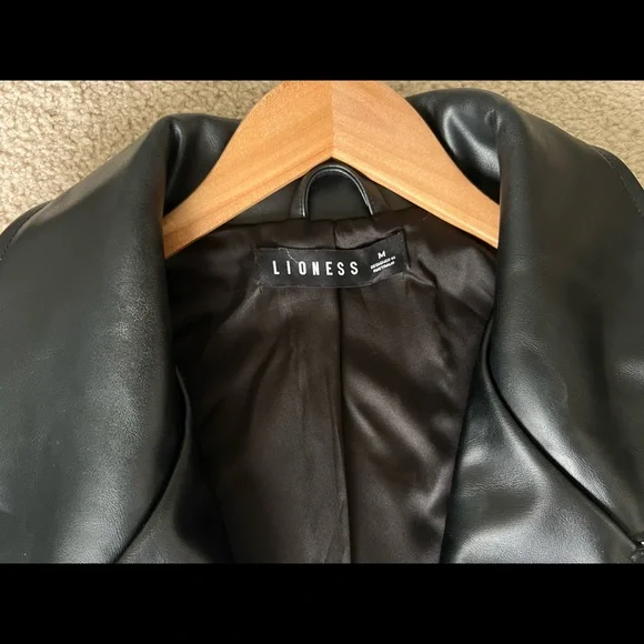 SOLD - Picture 4 of 5